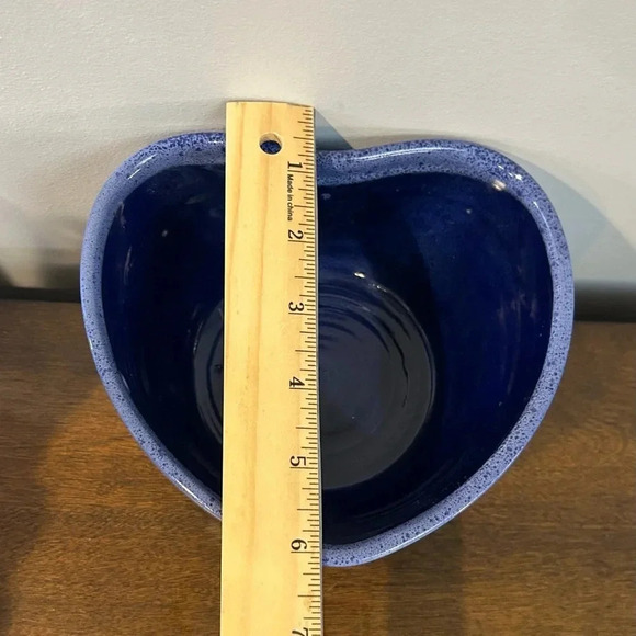 Cobalt Blue White & Blue Drip Top, Heart Shaped Studio Pottery Bowl, Signed NICE - Picture 9 of 10